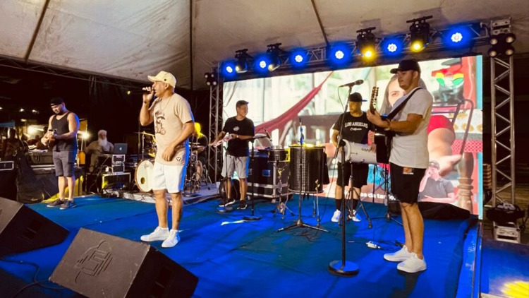 Volta do Samba no Mercado Central aquece economia criativa e reúne famílias e amigos no principal cartão postal de Macapá