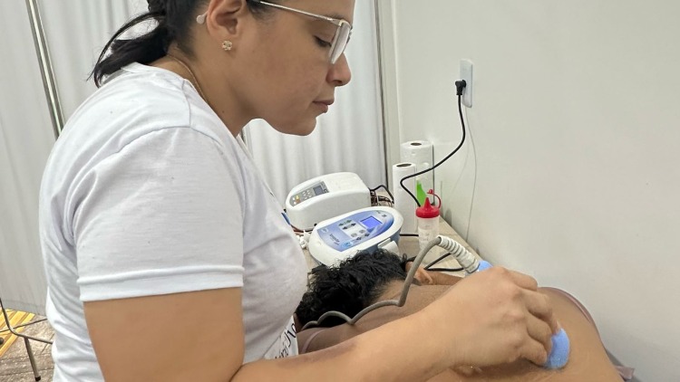 Centro de Reabilitação Mário Dias Tavares realiza ação alusiva ao Dia Mundial de Enfrentamento à Fibromialgia