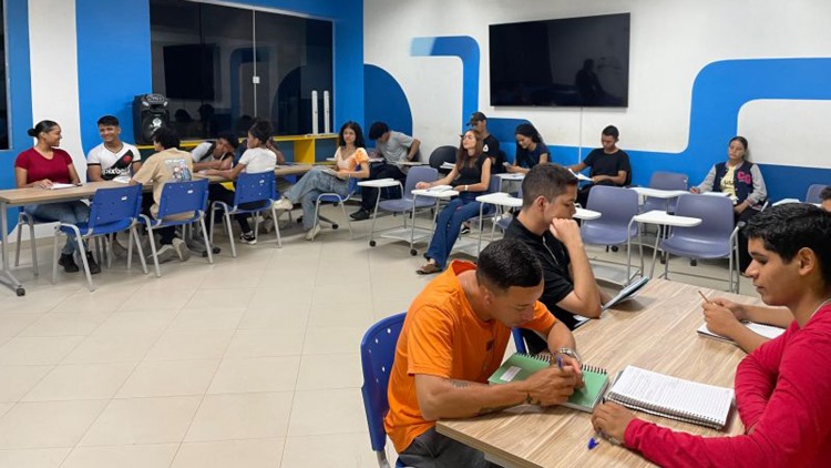 Governo do Estado e Senac levam qualificação profissional para alunos do Novo Amapá Jovem