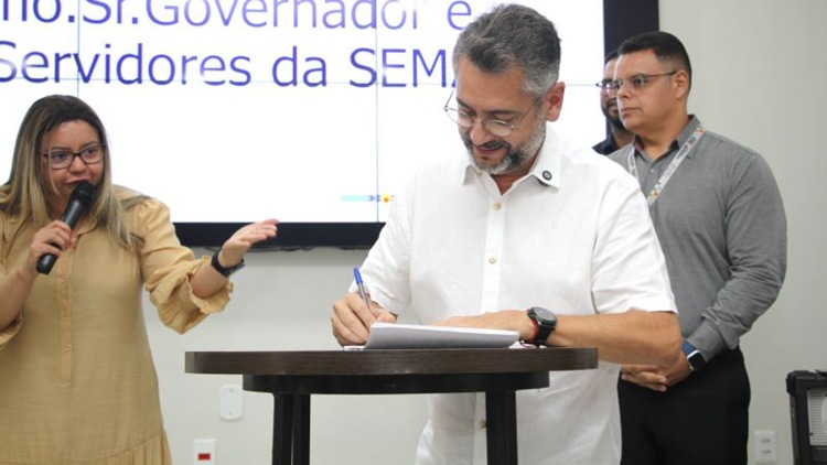  Em três dias de combate intenso, Corpo de Bombeiros do Amapá controla incêndio em região de mata no Laranjal do Jari