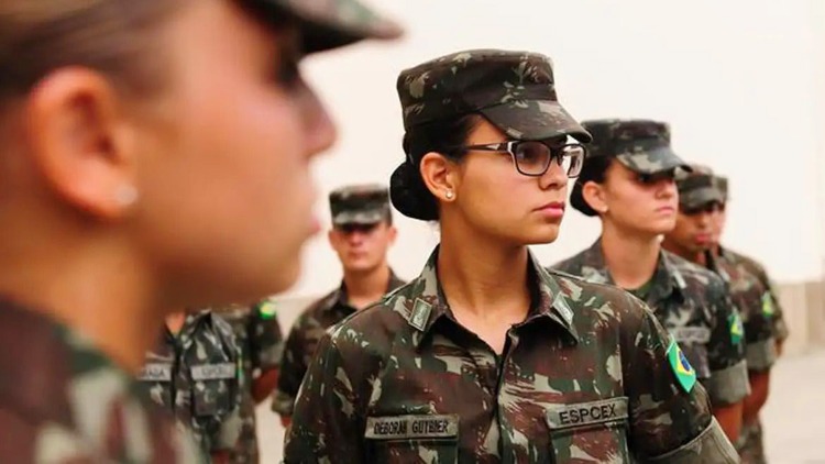 Forças Armadas iniciam alistamento voluntário feminino