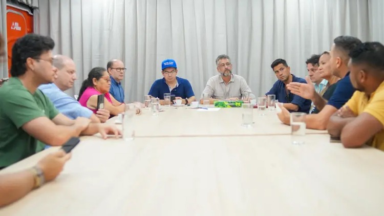 Em Mazagão Velho, governador Clécio Luís articula com Amazônia Bio a instalação de nova indústria sustentável de açaí no Amapá