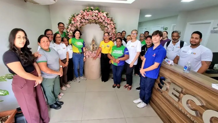 Fé e Emoção marcam visita da imagem de Nossa Senhora de Nazaré na Secretaria de Comunicação do Governo do Amapá