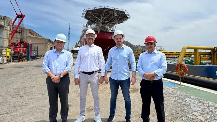 Governador Clécio Luís conhece experiências do Porto de Niterói