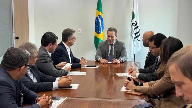 Governador Clécio Luís e direção da ANP traçam estratégias que preparam o Amapá para o setor de petróleo e gás
