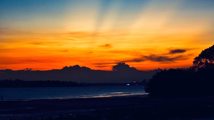 Pé na Areia Fazendinha estreia com música, ancestralidade e valorização da cultura amapaense