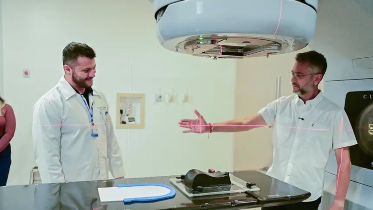 Governador Clécio Luís acompanha ajustes finais para entrega histórica do Centro de Radioterapia do Amapá: ‘compromisso em favor da vida’