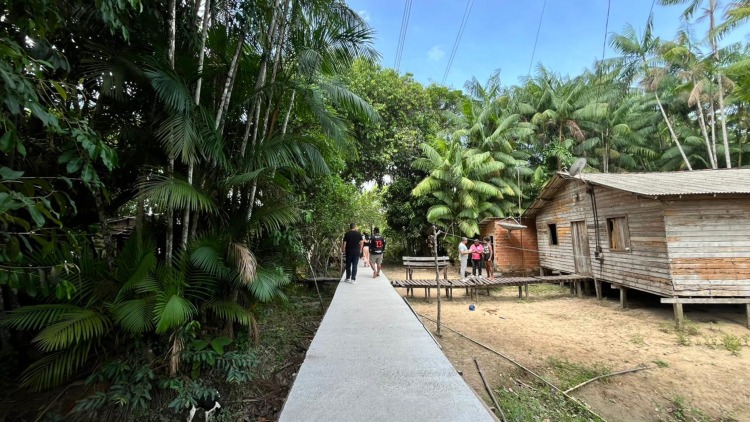 Dr. Furlan visita obras de pavimentação, infraestrutura urbana e novas ordens de serviço em 4 bairros de Macapá