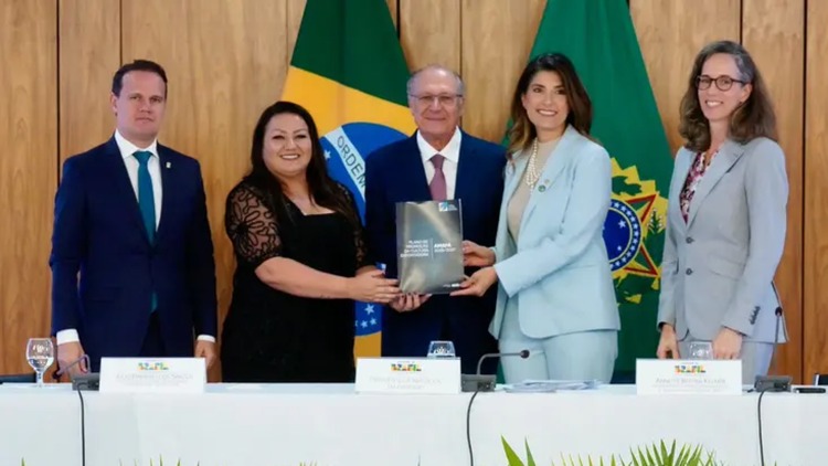 Amapá participa de reunião nacional sobre investimentos estrangeiros e promoção das exportações, em Brasília
