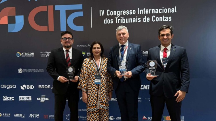 Tribunal de Contas do Amapá recebe Selo Diamante de Transparência Pública durante Congresso Internacional em Florianópolis