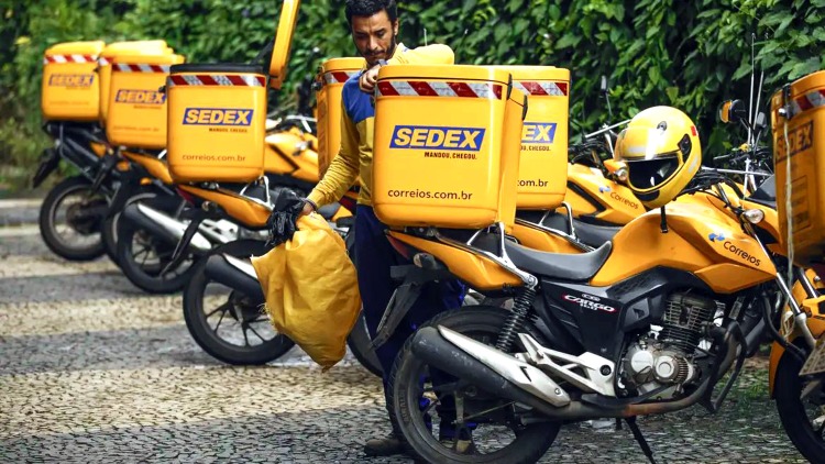 Correios assinam contrato de empréstimo de R$ 12 bi com cinco bancos