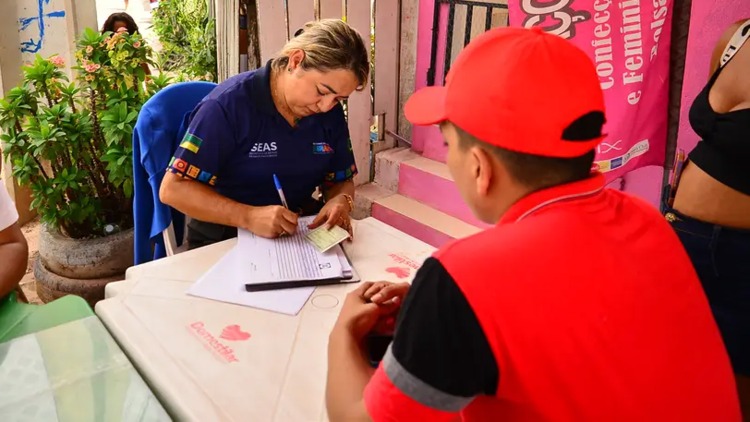 Governo do Amapá garante acolhimento imediato às famílias afetadas por incêndio na Zona Sul de Macapá