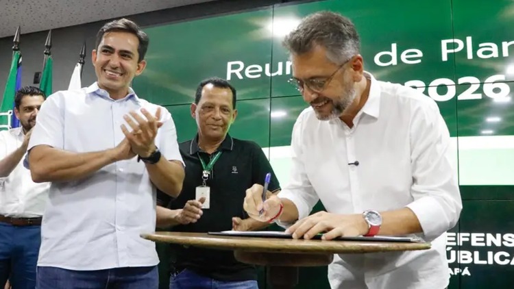 Governador Clécio sanciona lei que cria Prêmio Anual de Desempenho para servidores da Defensoria Pública do Amapá