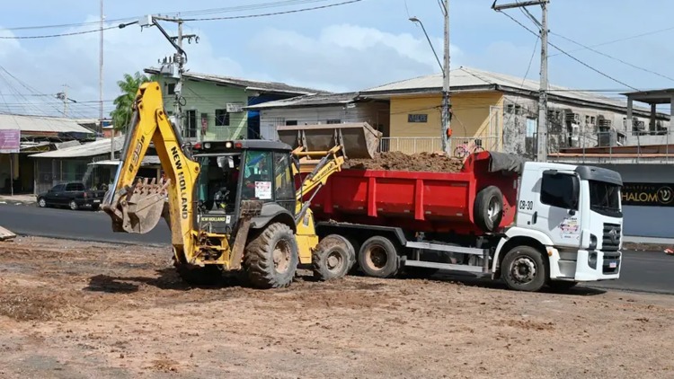 Governo do Amapá intensifica limpeza e manutenção em áreas do Sambódromo para o Carnaval 2026