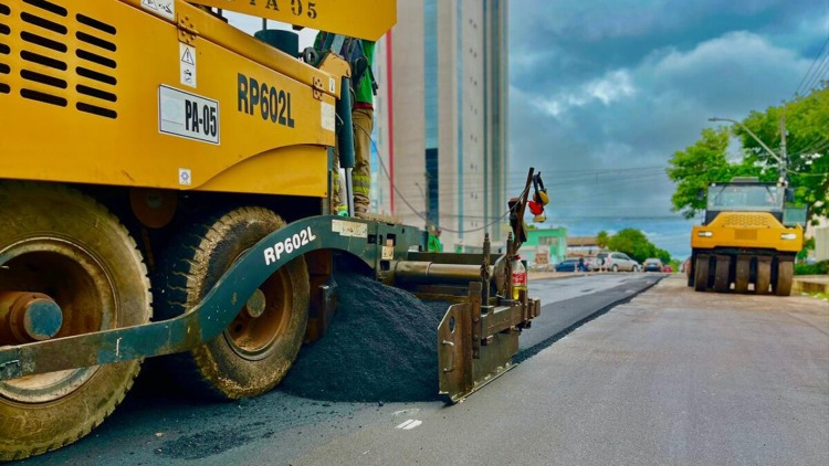 Prefeitura de Macapá realiza ronda de obras de recapeamento asfáltico no bairro Santa Rita