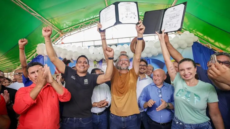 Governador Clécio assina ordem de serviço para pavimentação da Rodovia AP-160 e integra Laranjal e Vitória do Jari por via terrestre