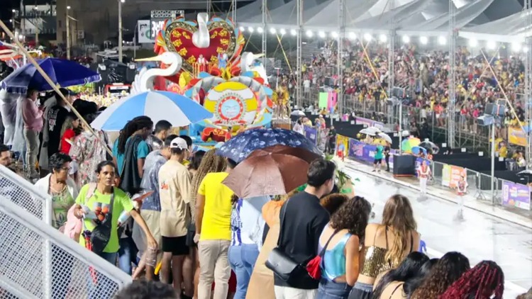 Arquibancada liberada: Veja as regras de segurança e o que levar para o desfile das escolas de samba