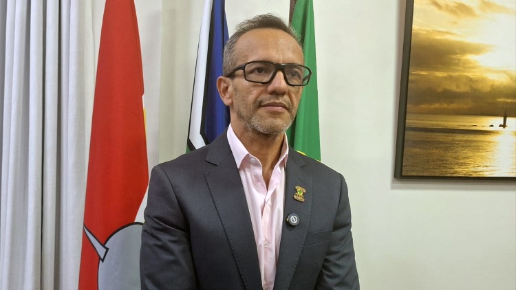 Presidente da Câmara assume Prefeitura de Macapá