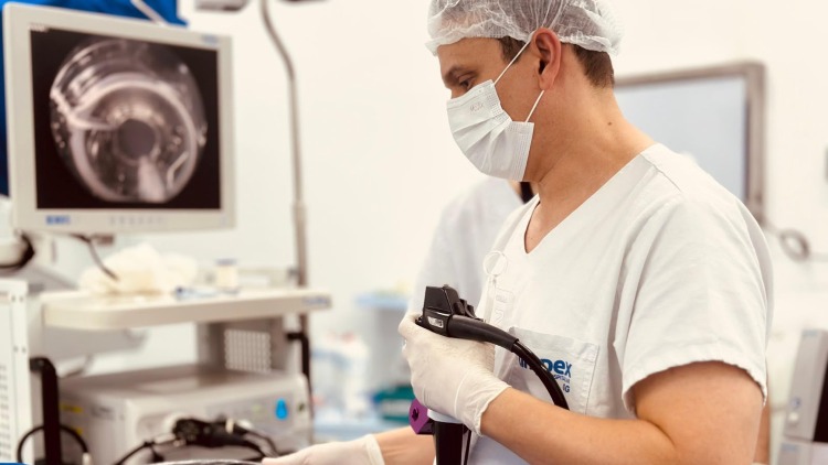 Governo do Amapá realiza primeira cirurgia por endoscopia para retirar câncer de estômago pelo SUS