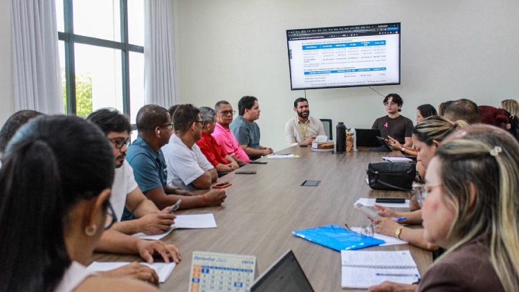 Prefeitura de Macapá realiza reunião para o encaminhamento do PCCR da educação