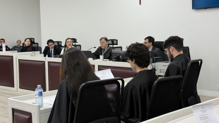 Fórum de Macapá recebe Júri Simulado com acadêmicos