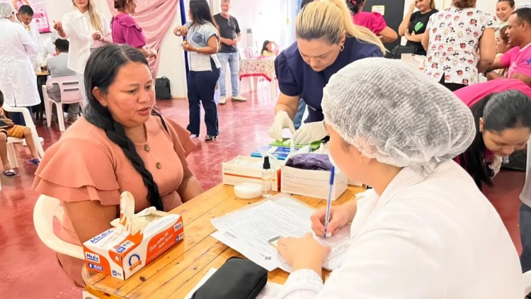 Governo do Amapá leva serviços do Outubro Rosa a comunidades de Santana